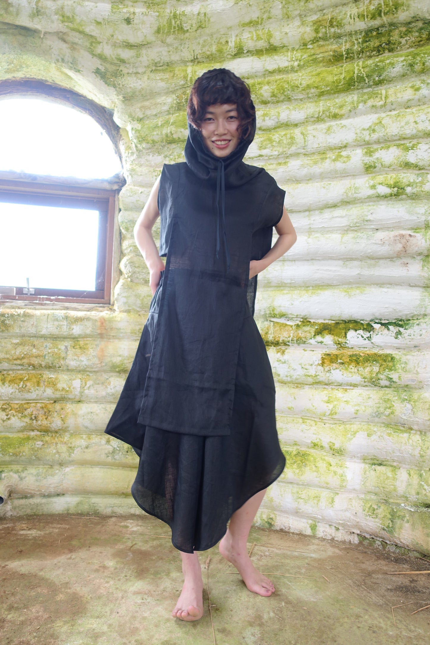 long neck nosleeveless tops blk