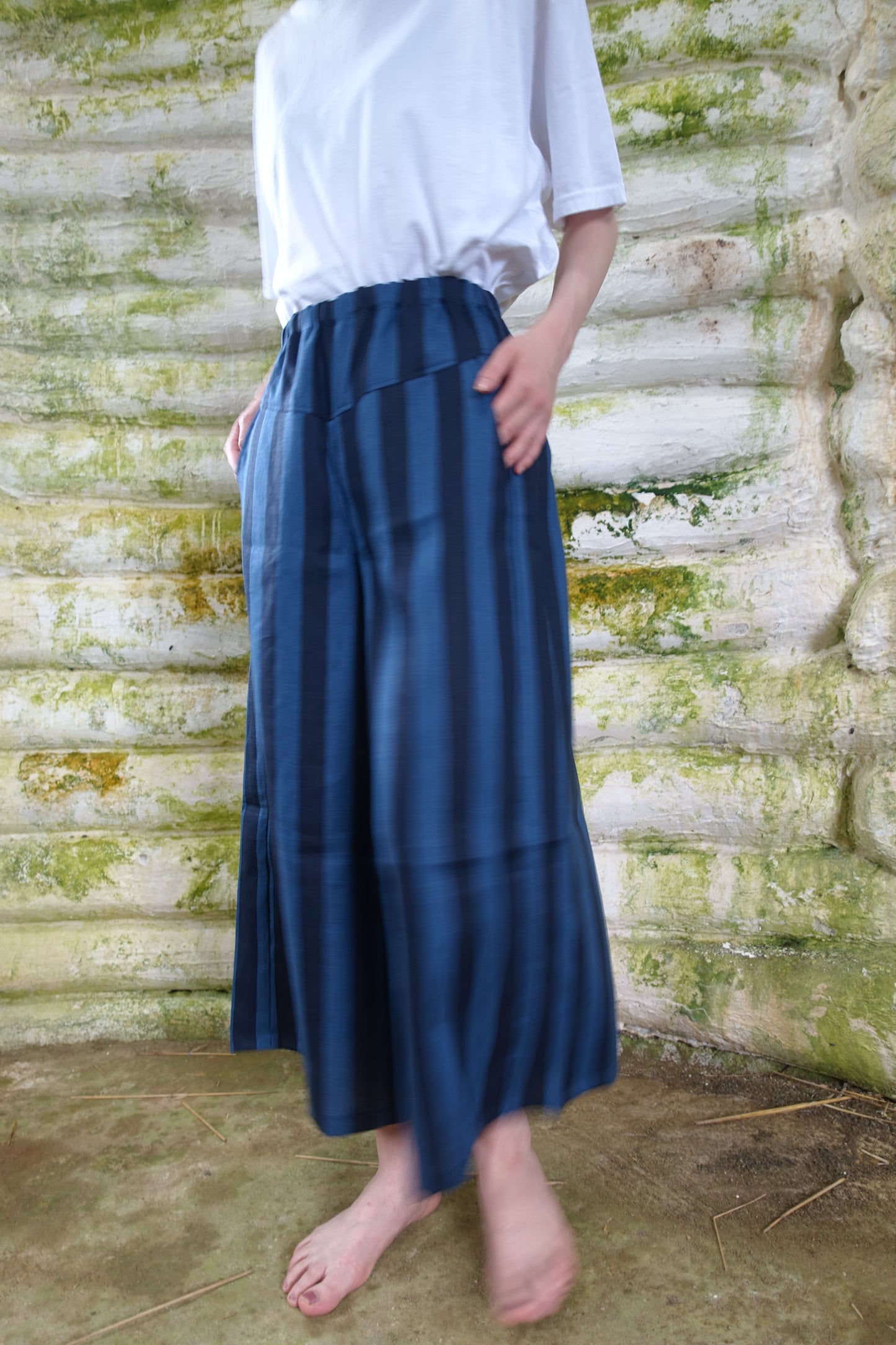 linen back gathered pants　　blue  / navy